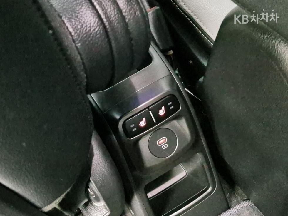2023 - kia kia