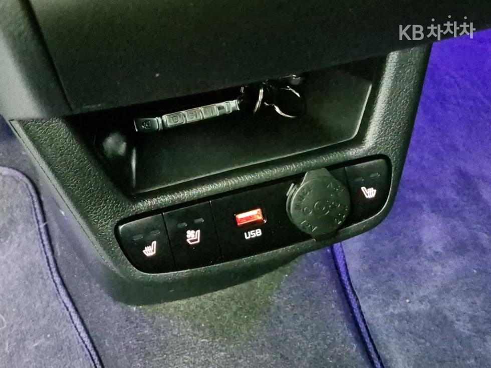 2023 - kia kia