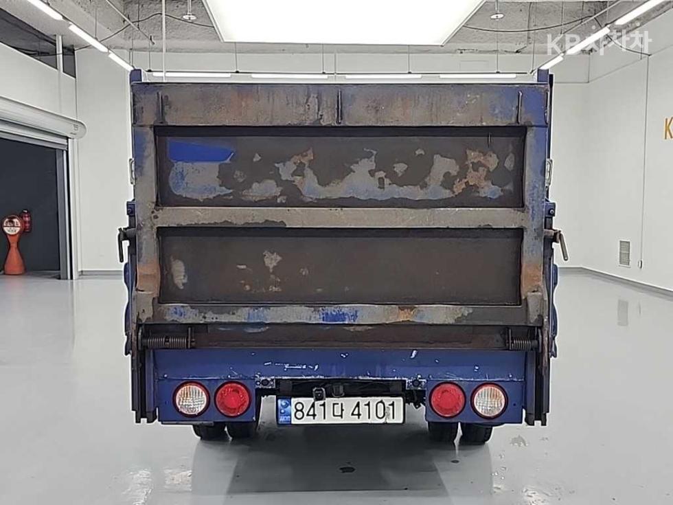 2023 - kia bongo iii