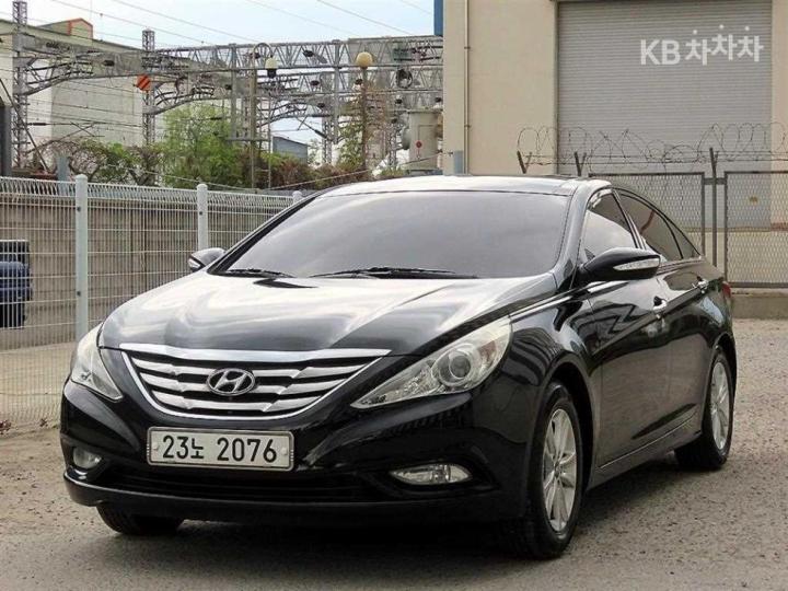 Hyundai Sonata YF LPi Top 3