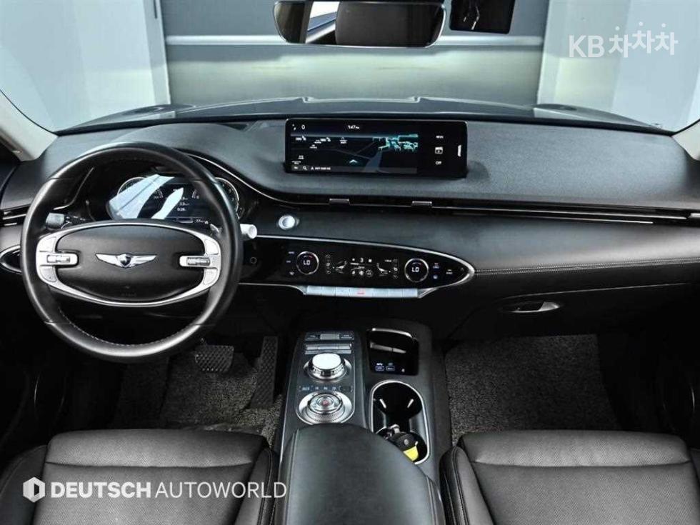 2021 Genesis GV70 photo