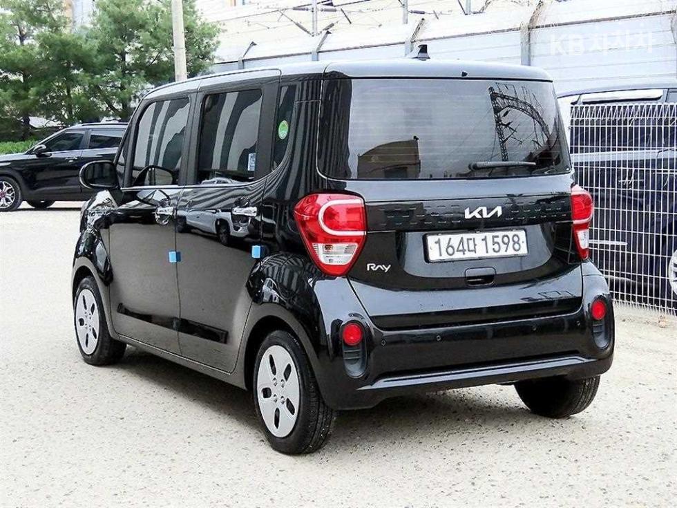 2022 - kia ray
