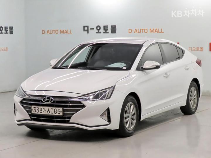 Hyundai Avante 렌터카 1.6 LPi — foto 1
