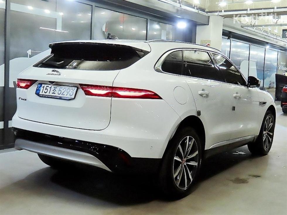 2021 - jaguar f-pace