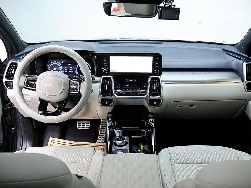 2023 - kia sorento