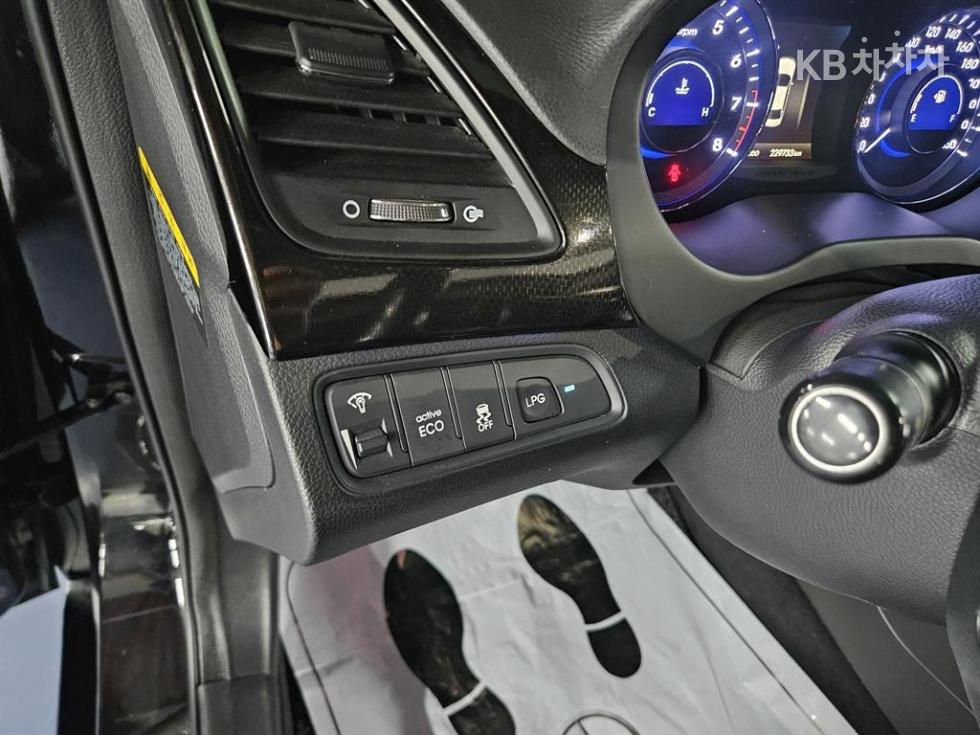 Hyundai Grandeur — miniaturë 13
