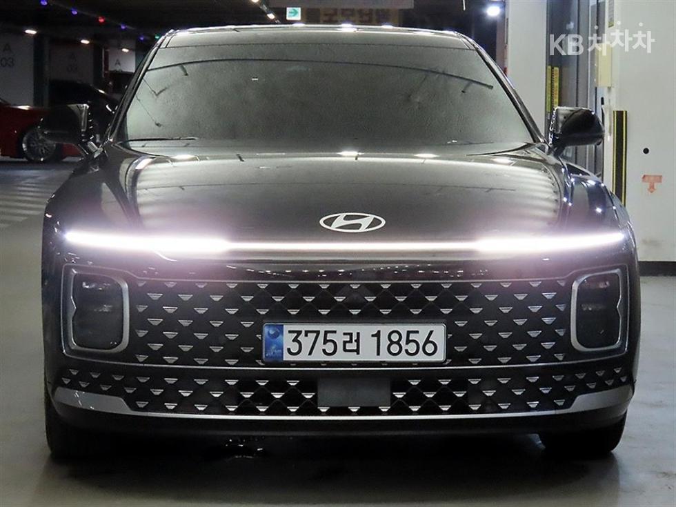 2025 Hyundai Used Car photo