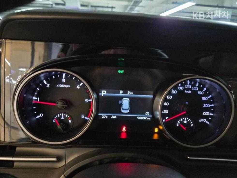 2023 - kia carnival