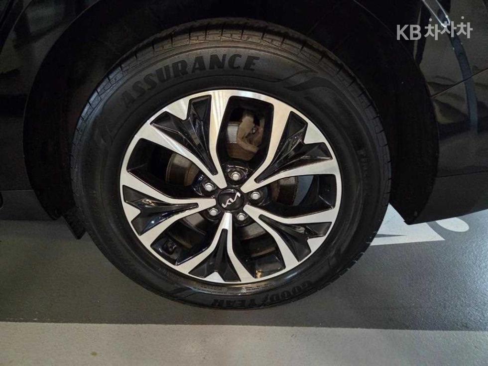 2023 - kia carnival