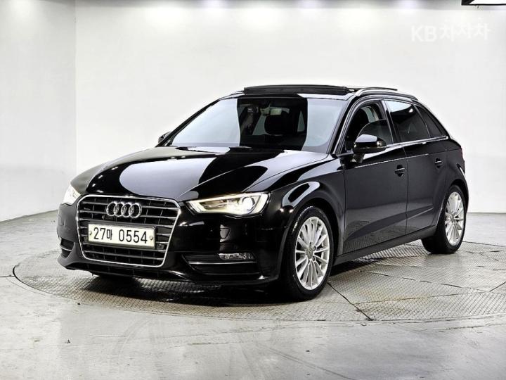 Audi A3 NEW 35 TDI Sportback Dynamic 8V