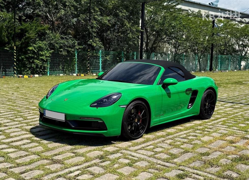 2023 - porsche 718