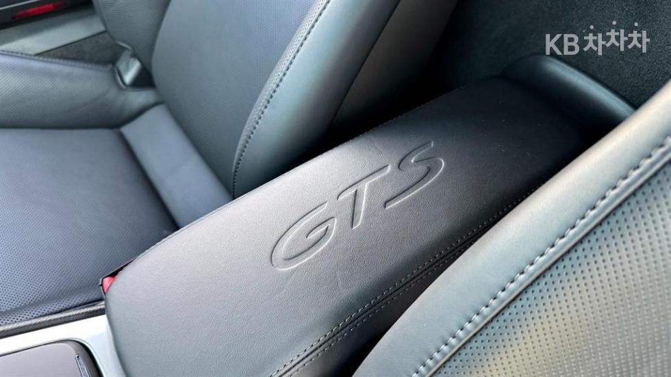 2023 - porsche 718