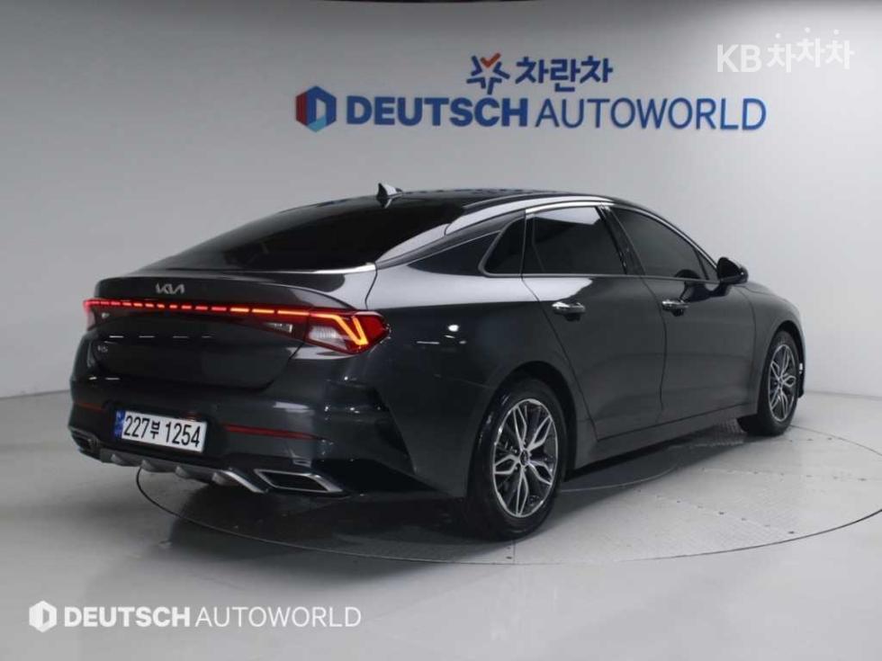 2023 - kia k5