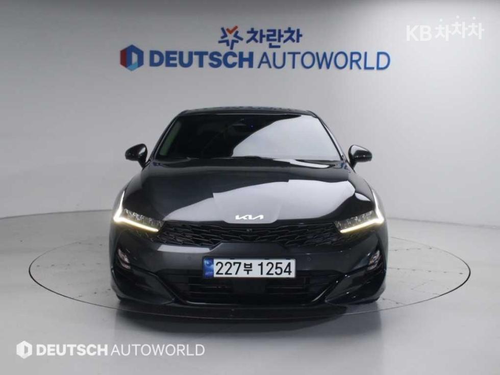 2023 - kia k5