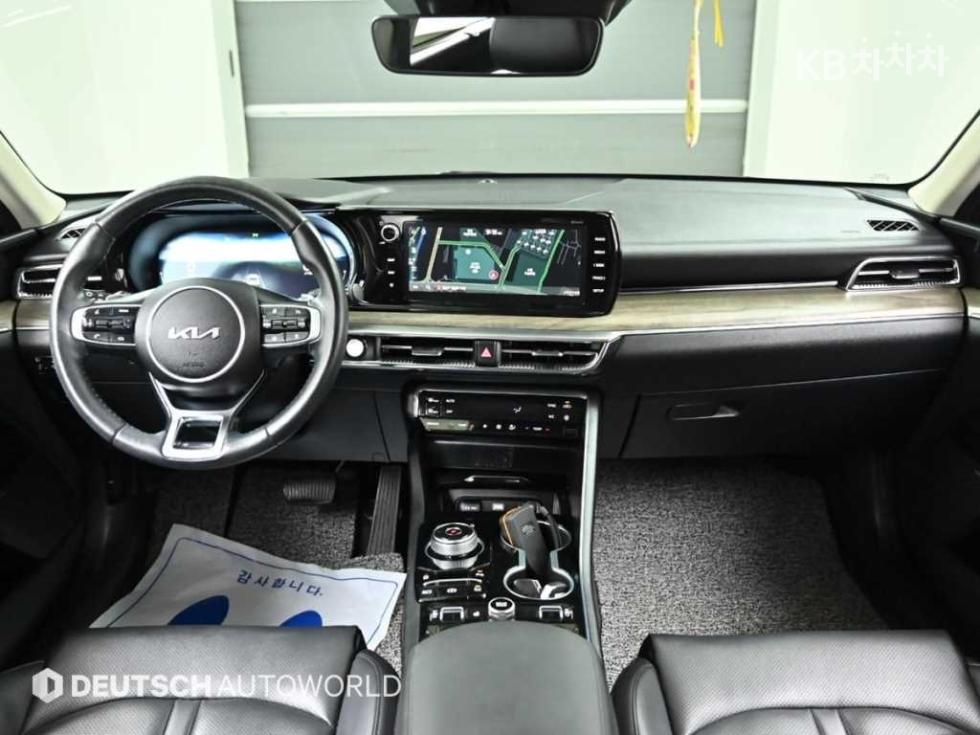 2023 - kia k5