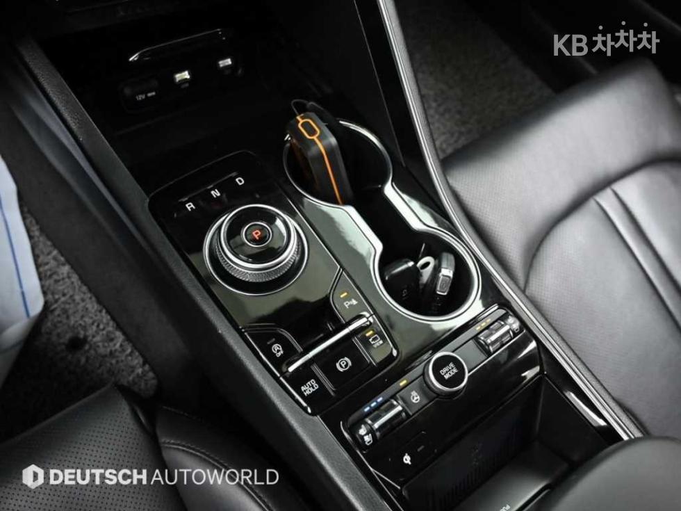 2023 - kia k5