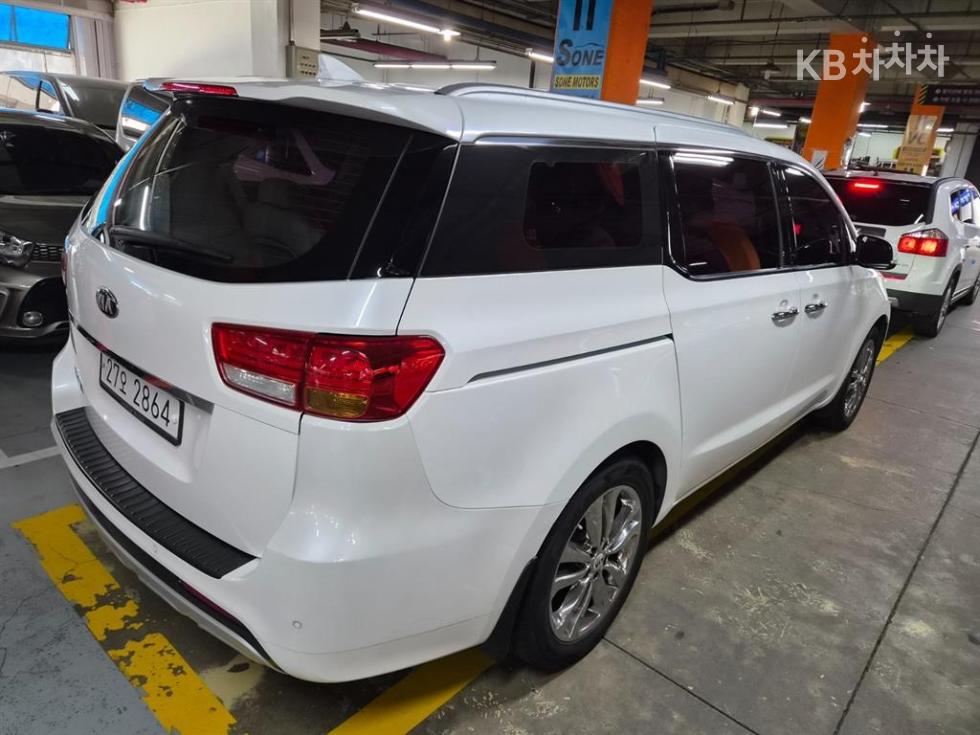 2017 - kia carnival