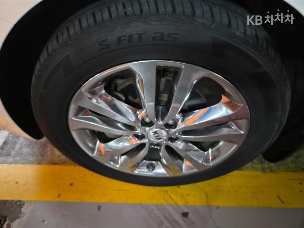 2017 - kia carnival