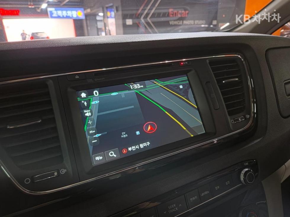 2017 - kia carnival