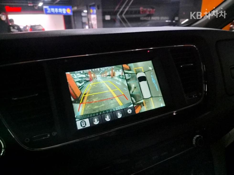 2017 - kia carnival