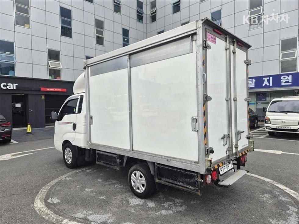 2020 - kia bongo iii
