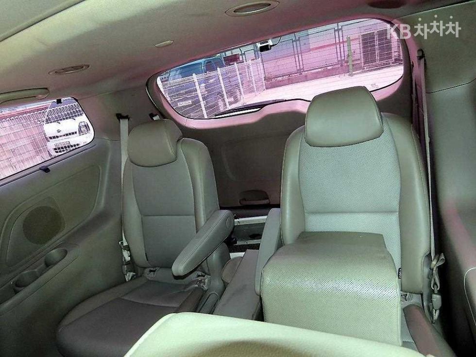 2017 - kia carnival