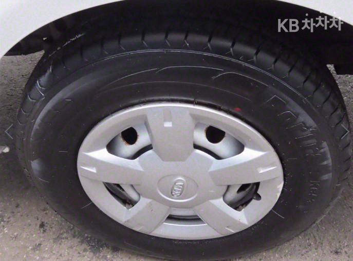 2011 - kia bongo iii