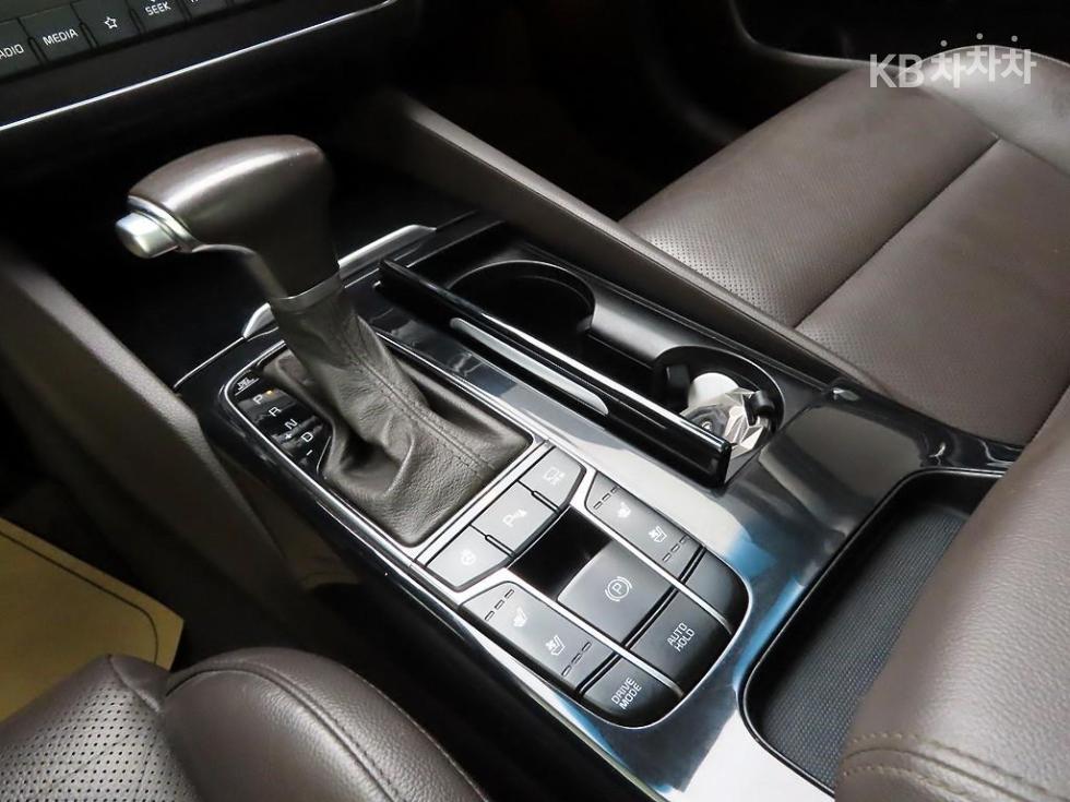 2018 - kia k7