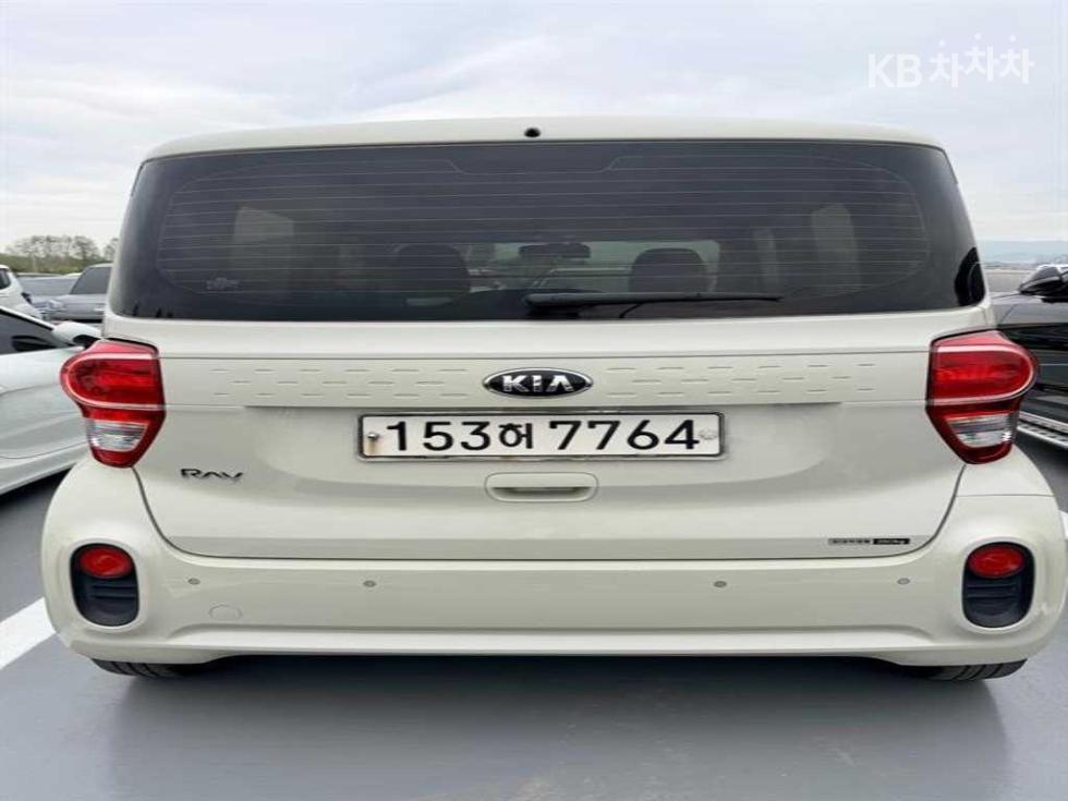 2021 - kia ray