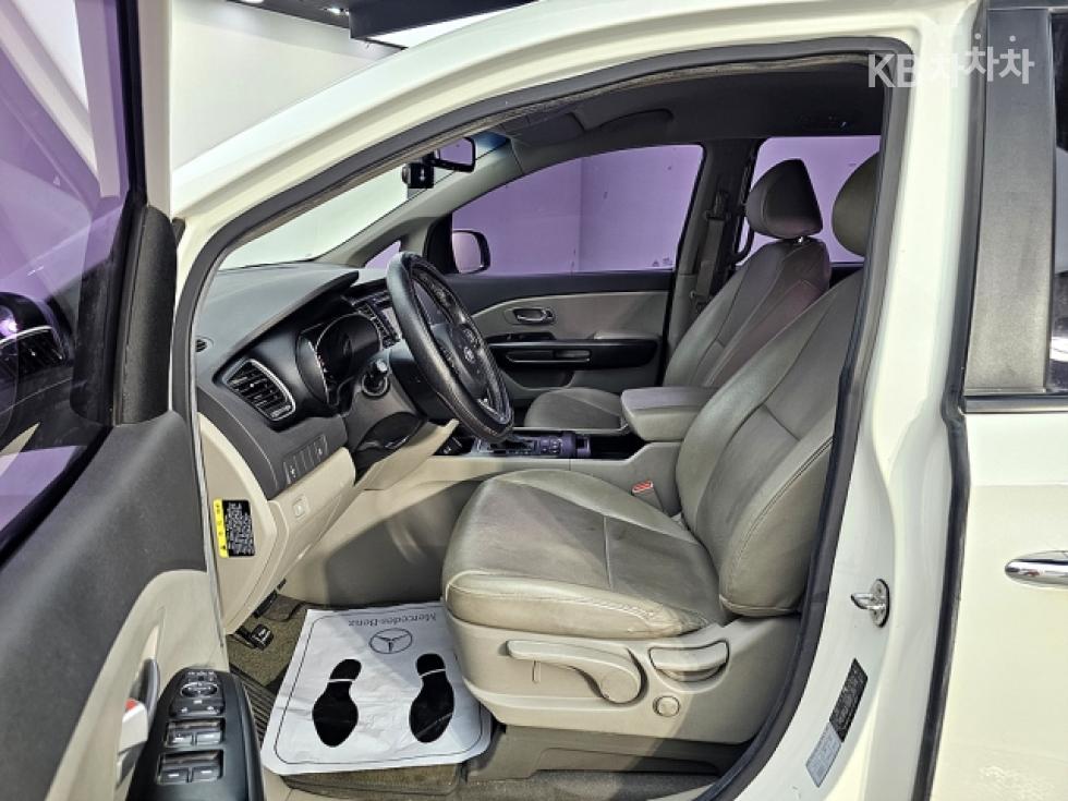 2016 - kia carnival
