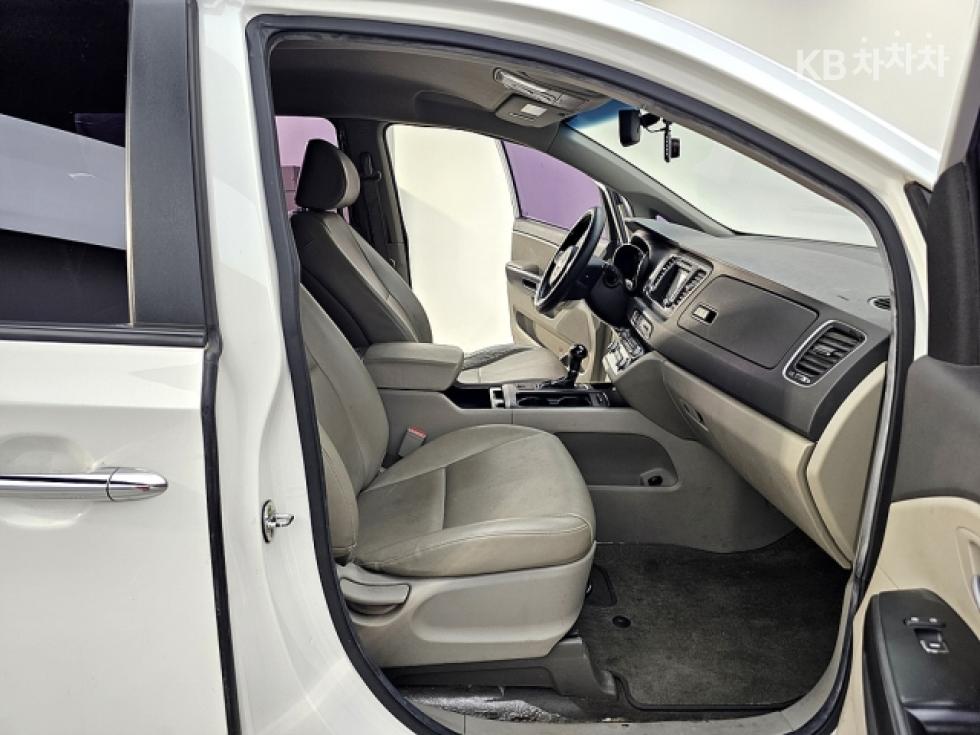 2016 - kia carnival