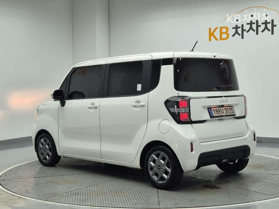 2023 - kia kia