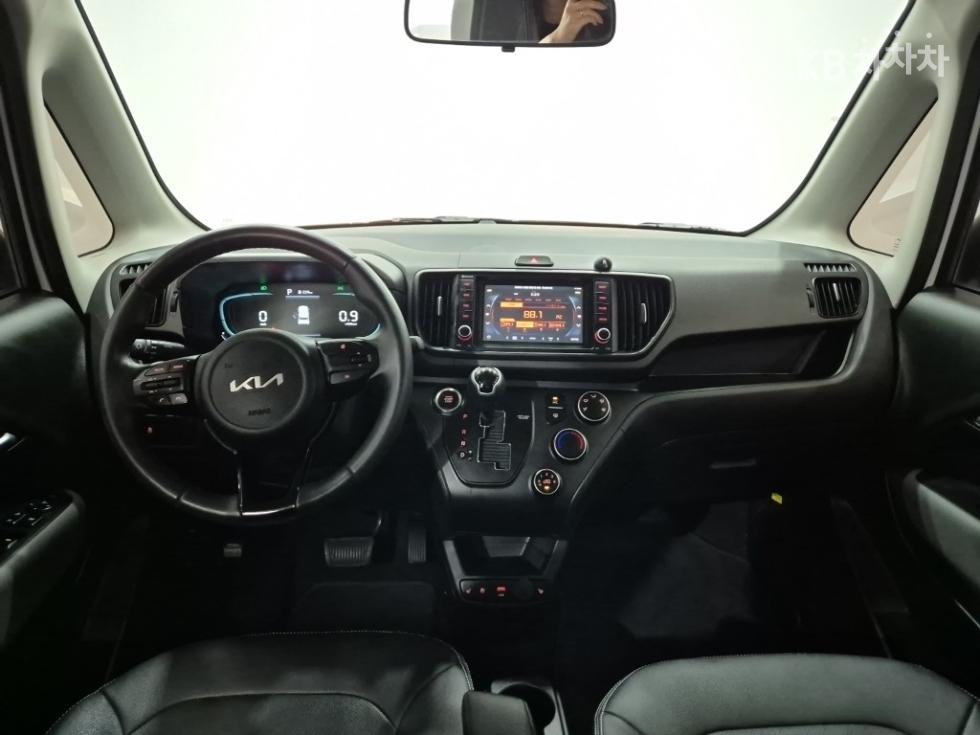 2023 - kia kia