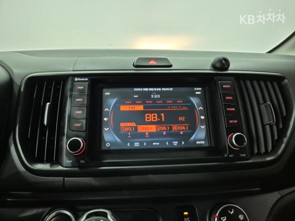 2023 - kia kia