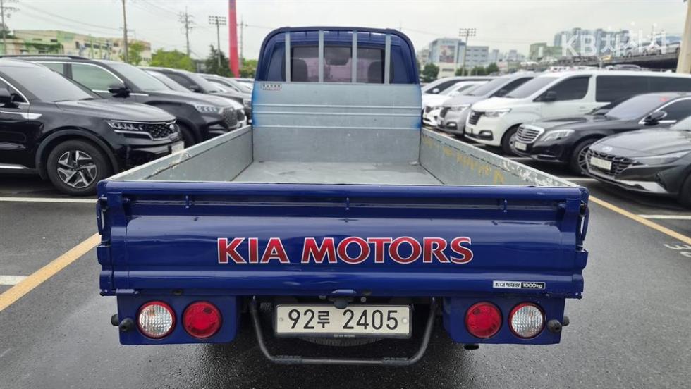2014 - kia bongo iii