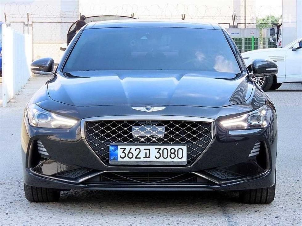 جينيسيس G70