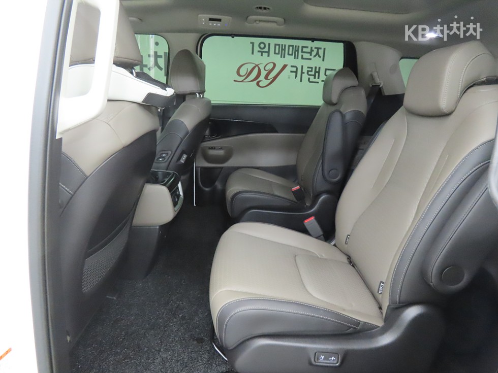 2024 - kia carnival