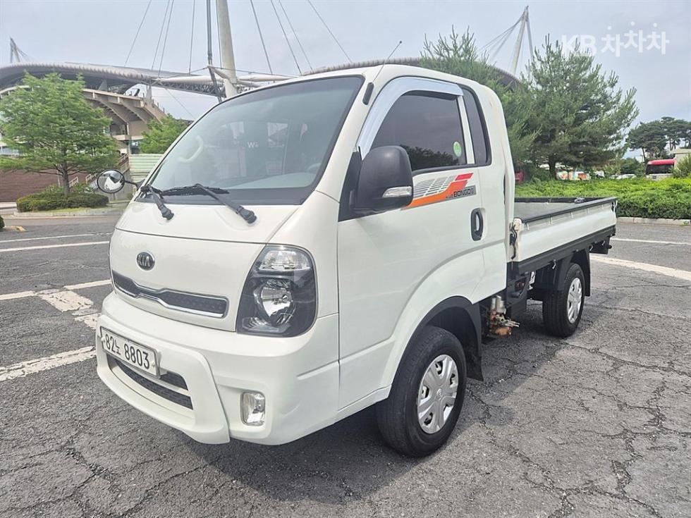 2017 - kia bongo iii