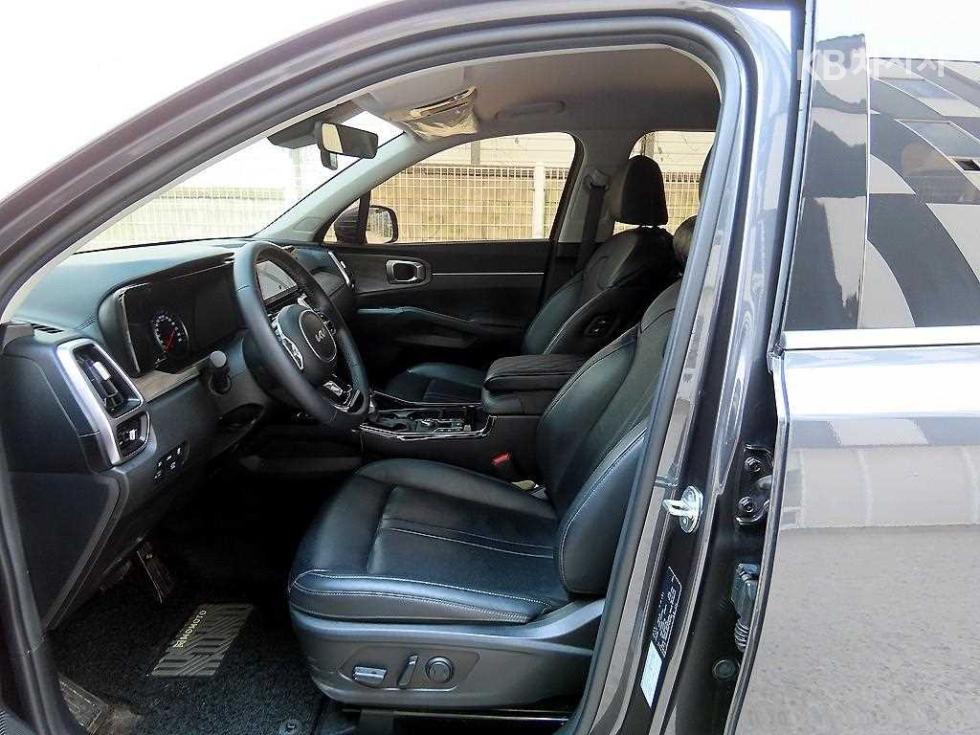 2023 - kia sorento