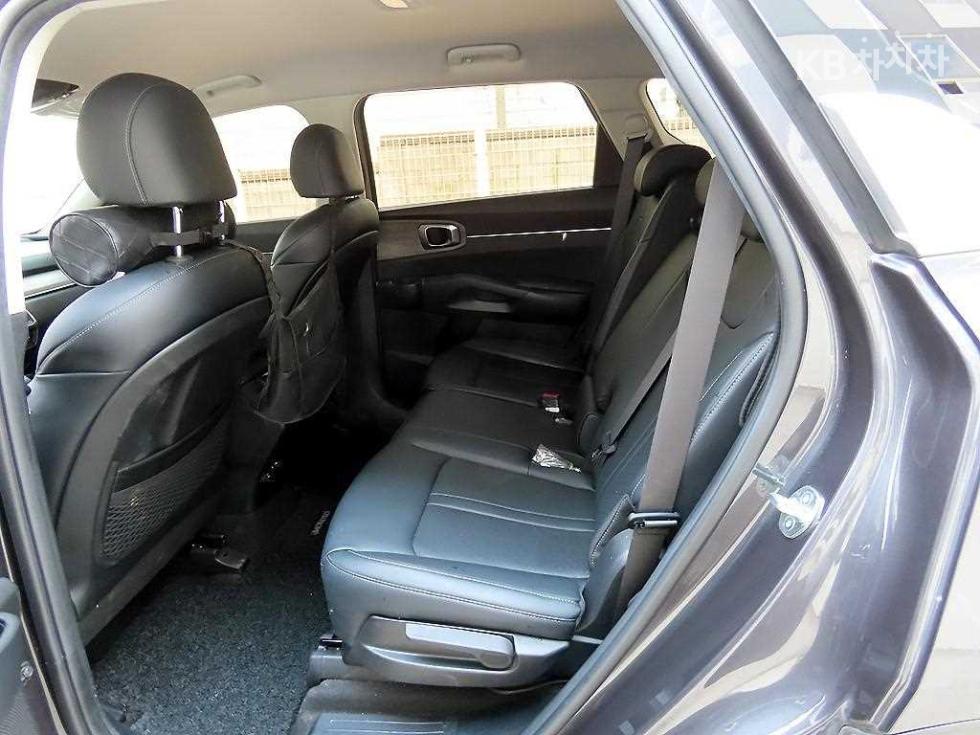 2023 - kia sorento