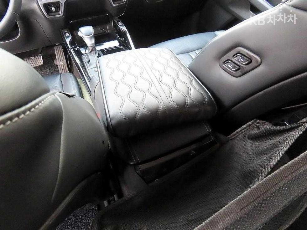 2023 - kia sorento