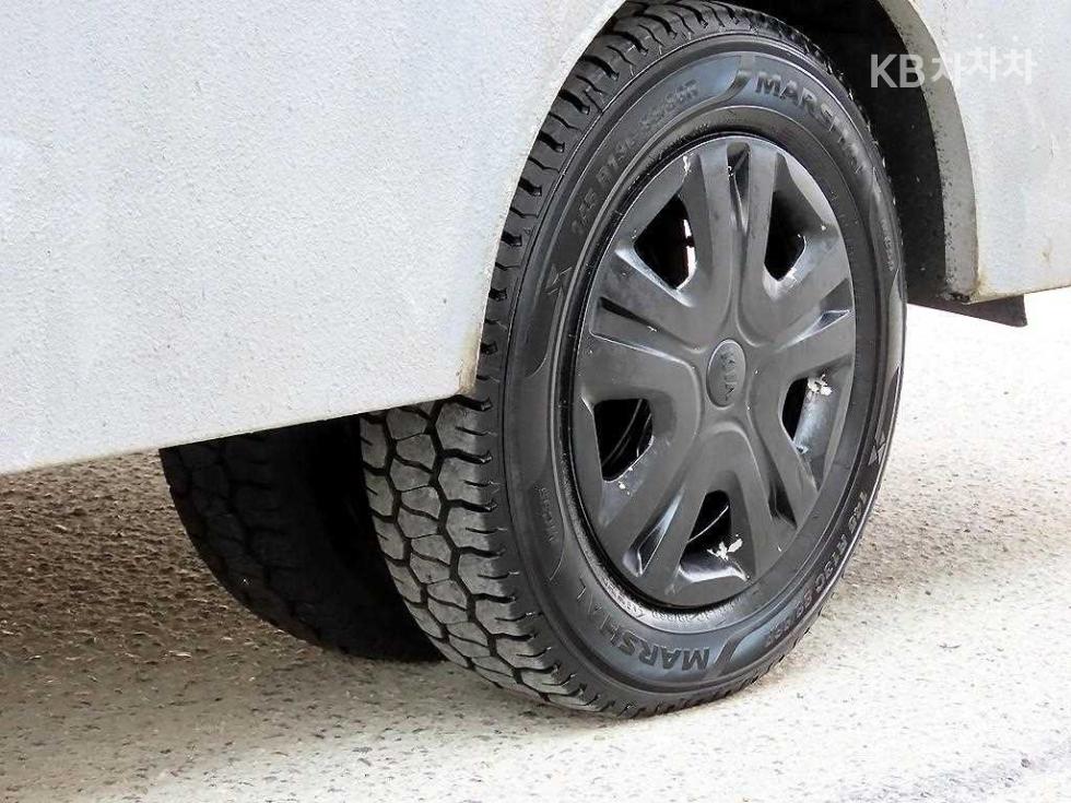 2017 - kia bongo iii
