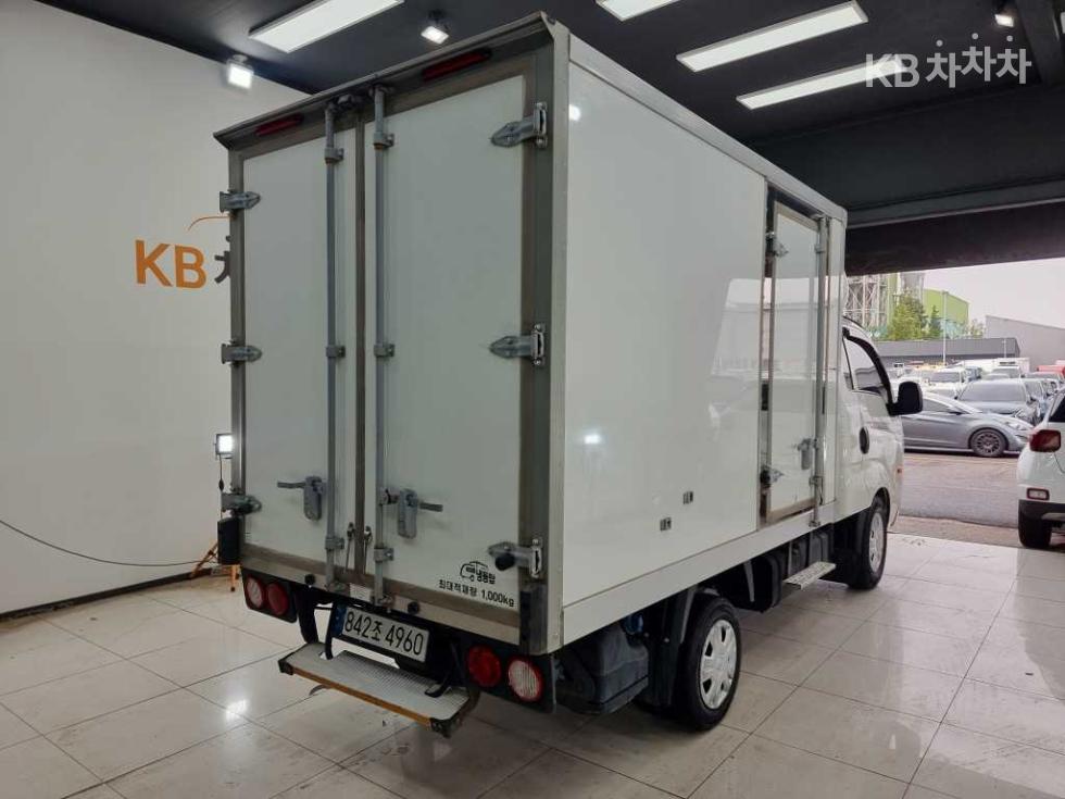 2023 - kia bongo iii