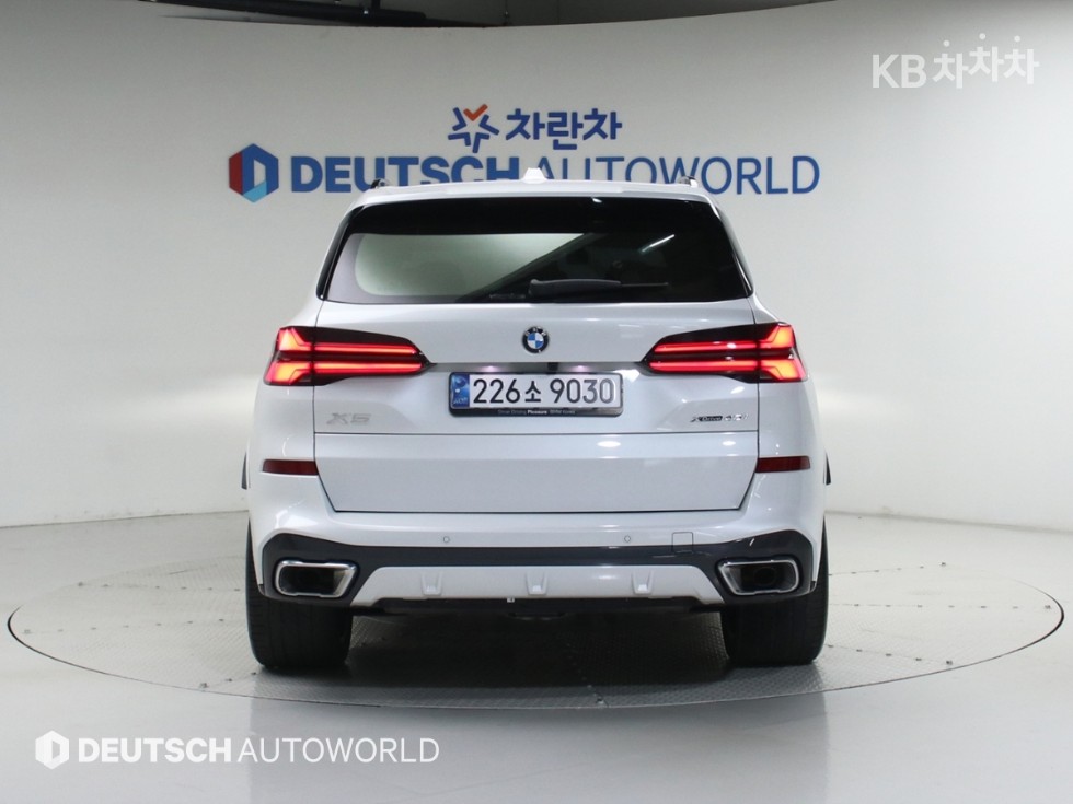 BMW X5 — miniaturë 4