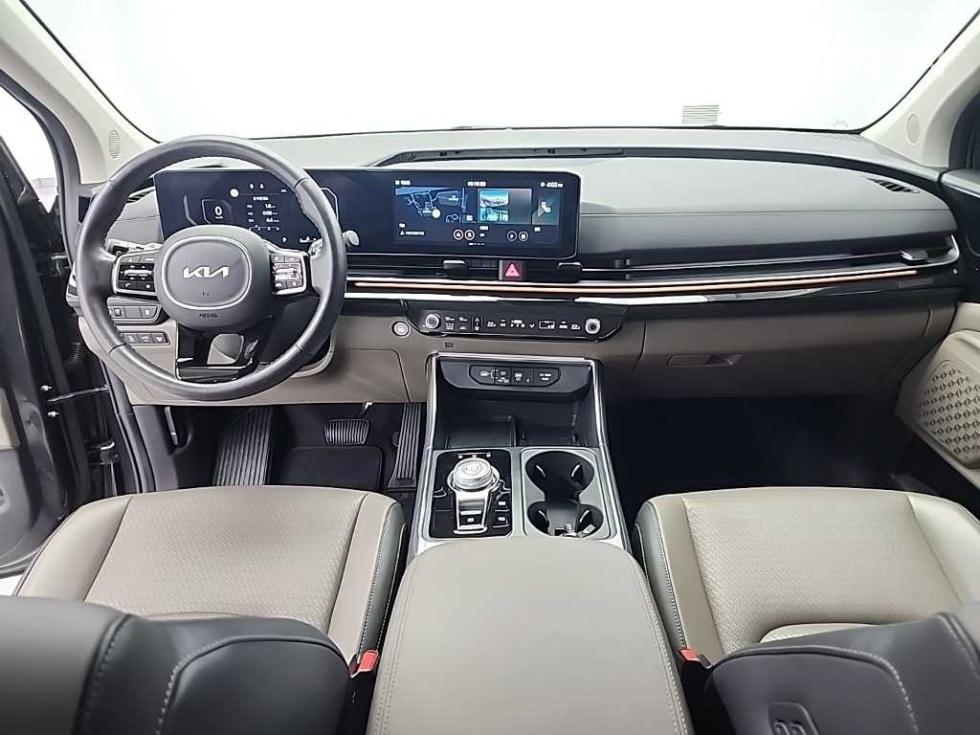 2023 Kia 4 photo