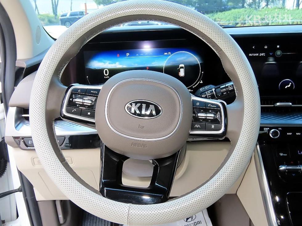 2021 - kia carnival