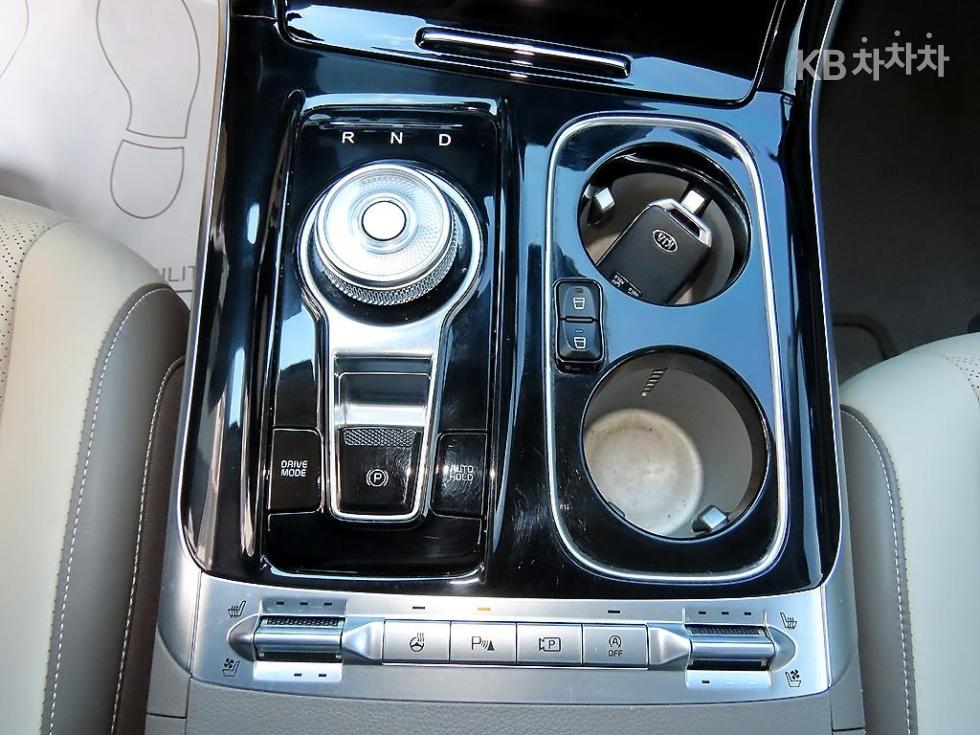 2021 - kia carnival
