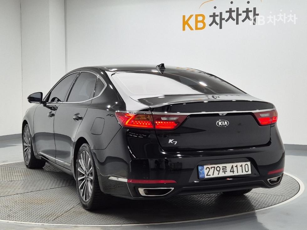 2017 - kia k7