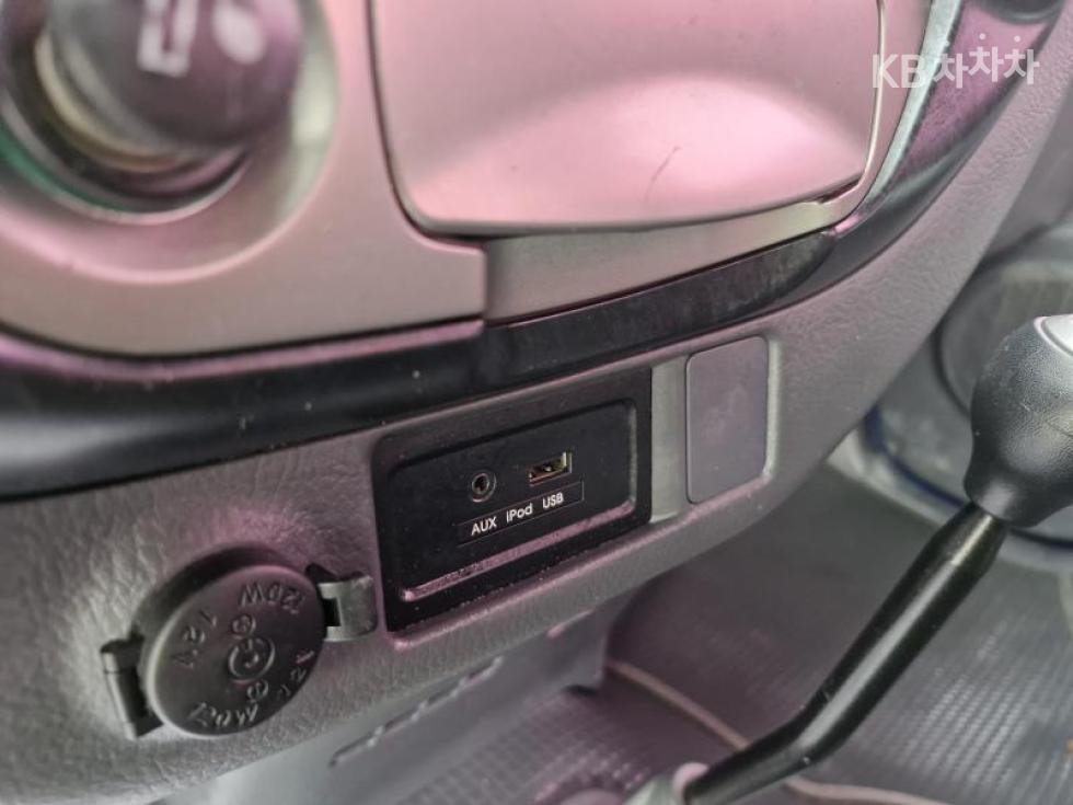 2013 - kia bongo iii