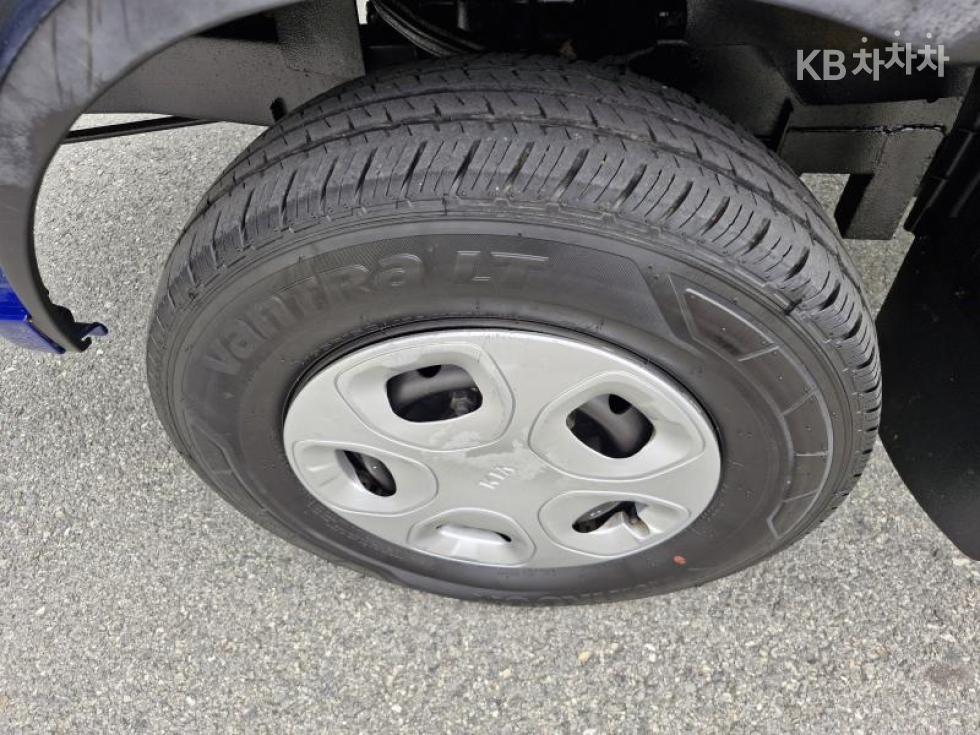 2013 - kia bongo iii